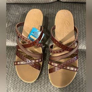 NWT Sandal Wedges Size 11 Sketchers